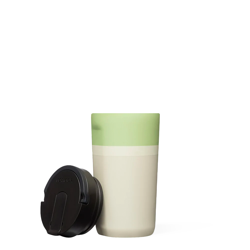 star-warstm-kids-cup-a1 0b29a0bde323--grogu-kids-cup-product-lid-off.png